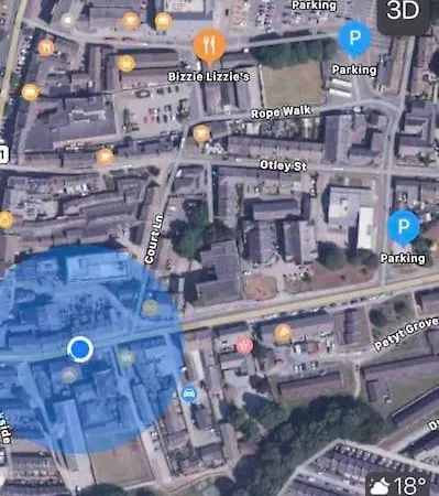 Penthouse Devonshire Court With Parking *